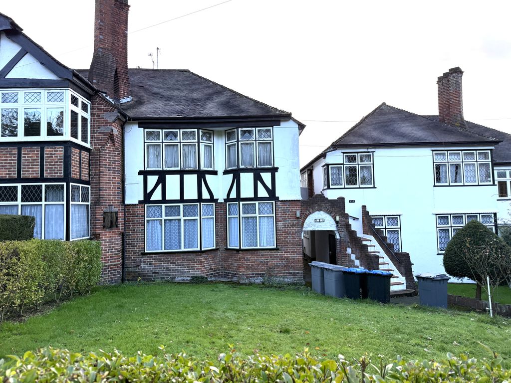 Property photo 1 of 8 Outside.Jpg