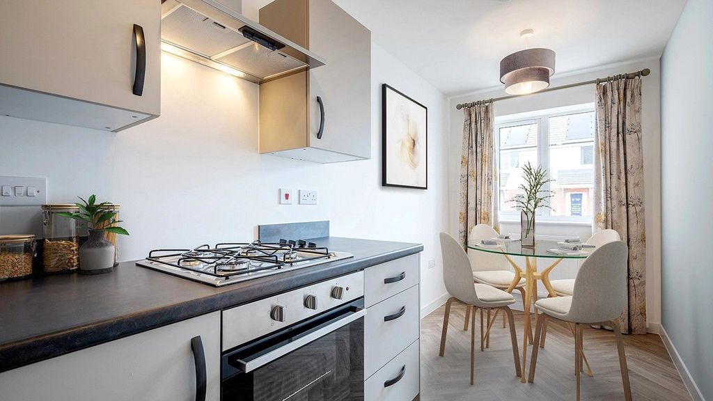 Property photo 2 of 12 Picture No. 17