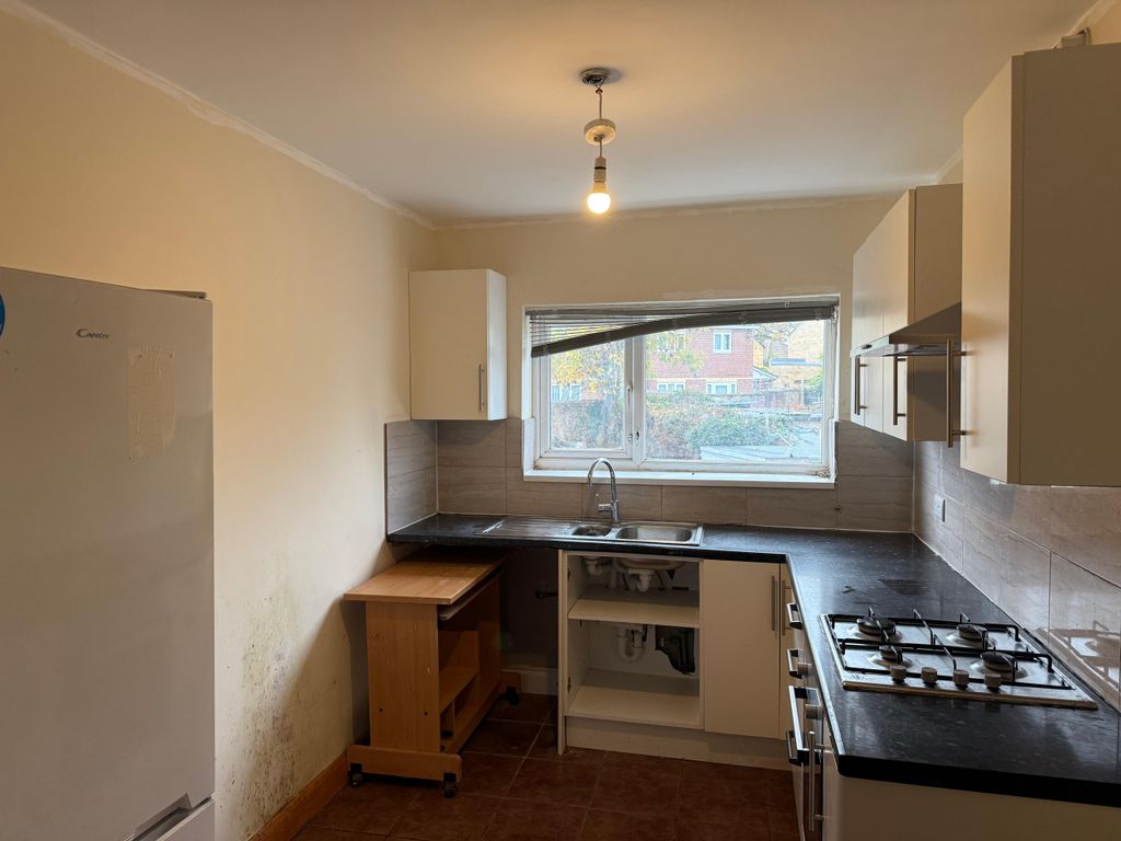 Property photo 3 of 28