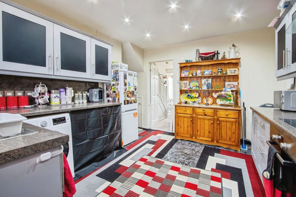 Property photo 3 of 16 Photo