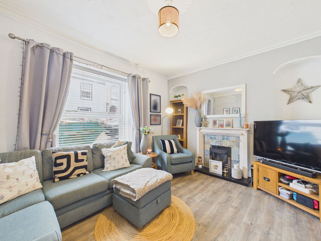 Property photo 2 of 23