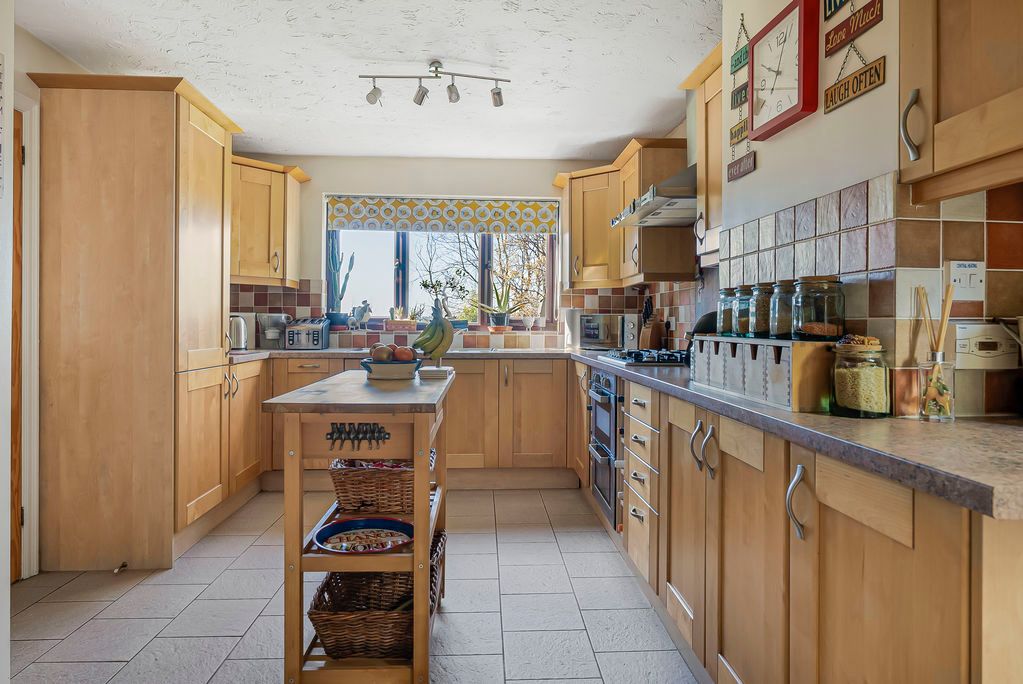 Property photo 2 of 26 Kitchen