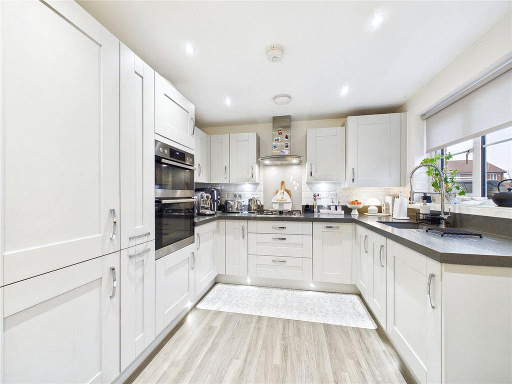 Property photo 2 of 20 Picture No. 05