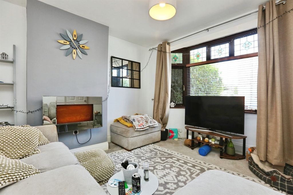 Property photo 2 of 22