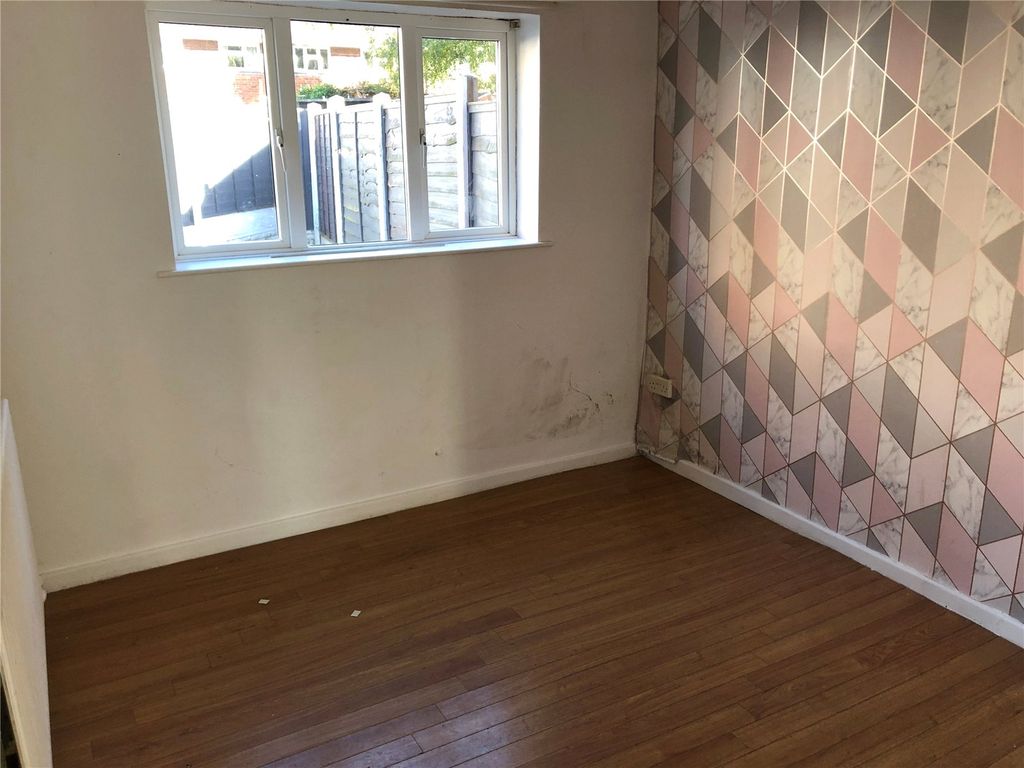 Property photo 3 of 7 Picture No. 04