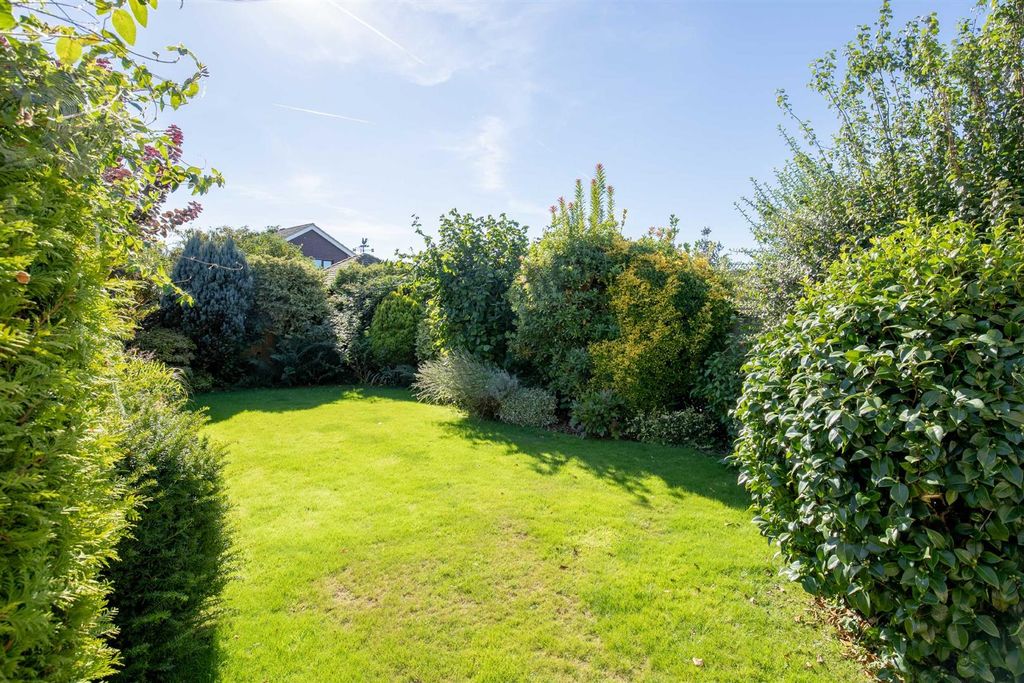 Property photo 2 of 12