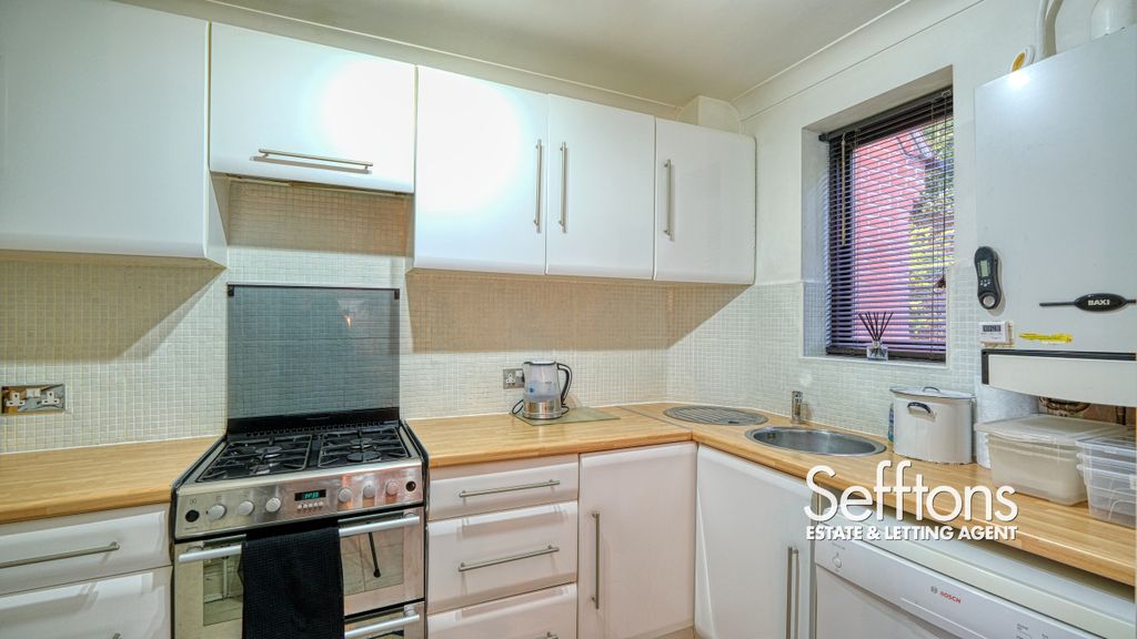 Property photo 3 of 22 Dscf2215_77