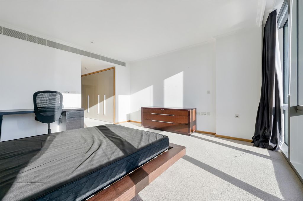 Property photo 3 of 17 Image