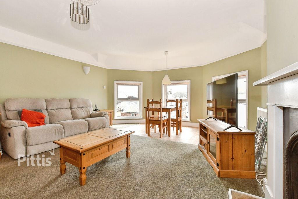 Property photo 2 of 10 7529B806-Nge- 20d...