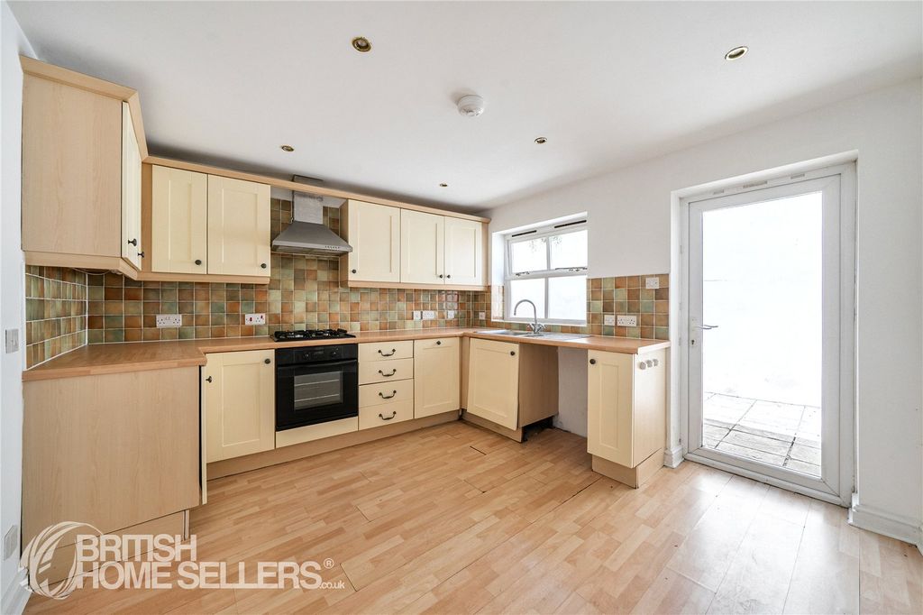 Property photo 3 of 17 Picture No. 09