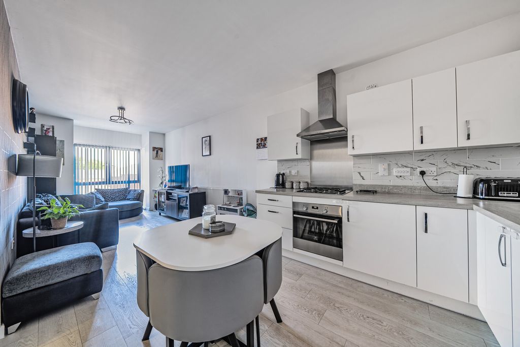 Property photo 1 of 19 1290231-23-682785...