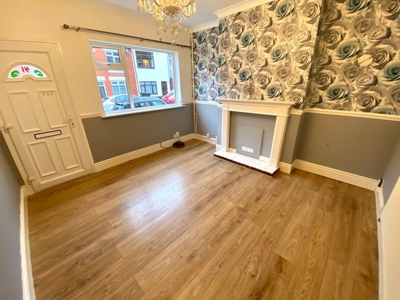 Property photo 2 of 8 Photo 3