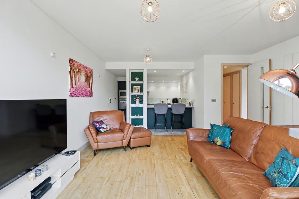 Property photo 1 of 20 Img_4520