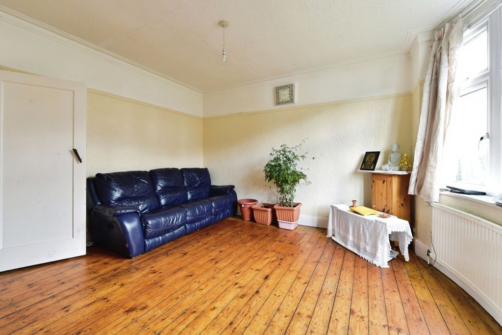 Property photo 2 of 12 Pbox-Img.Jpg