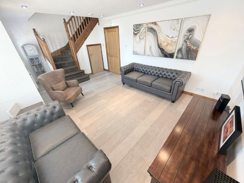 Property photo 2 of 50