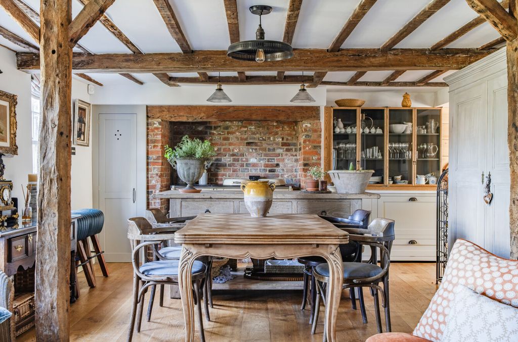 Property photo 3 of 25