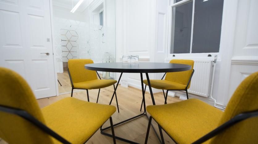 Property photo 2 of 10 Serviced Office To Rent In Henrietta Street, Coven