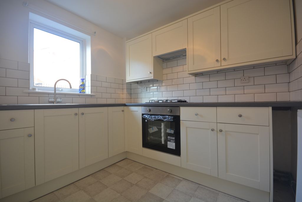 Property photo 2 of 5 Kitchen