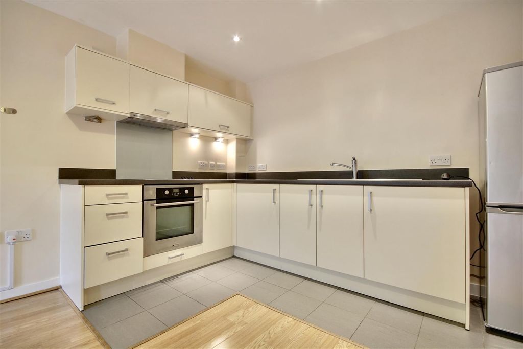 Property photo 2 of 11 C217Af38-F50A-4C0F-9Ead-F94005A322Be_1_201_A.Jpeg