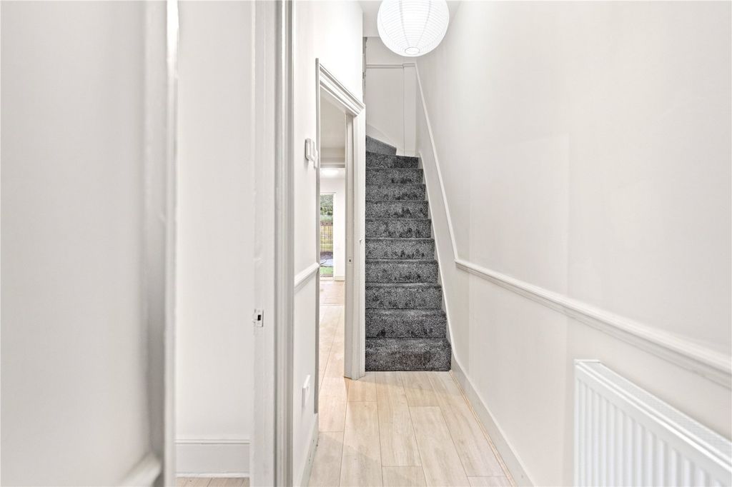 Property photo 2 of 20 Picture No. 48