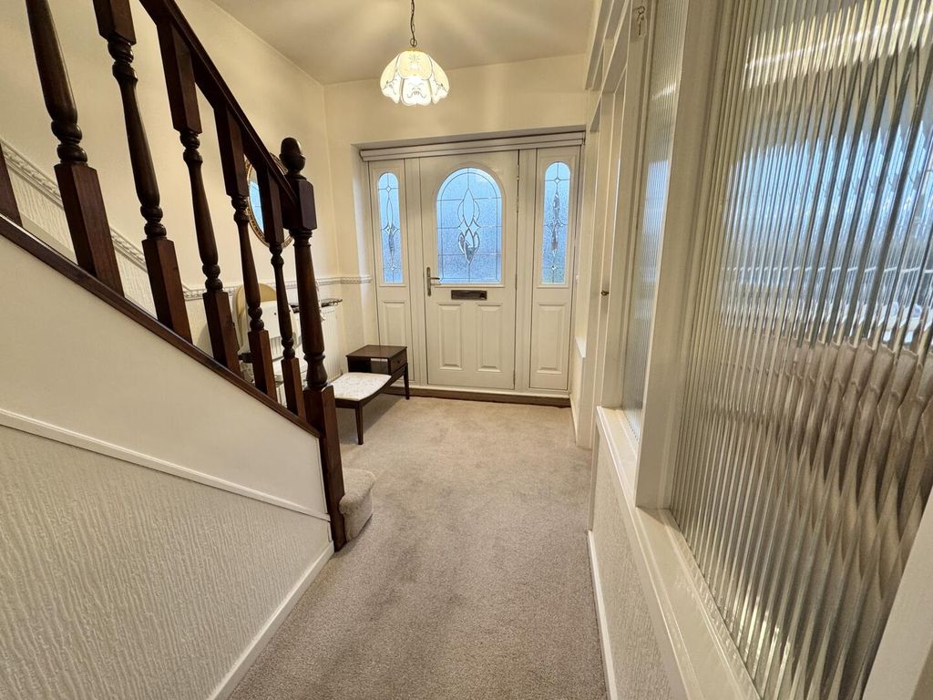 Property photo 2 of 22 Hallway