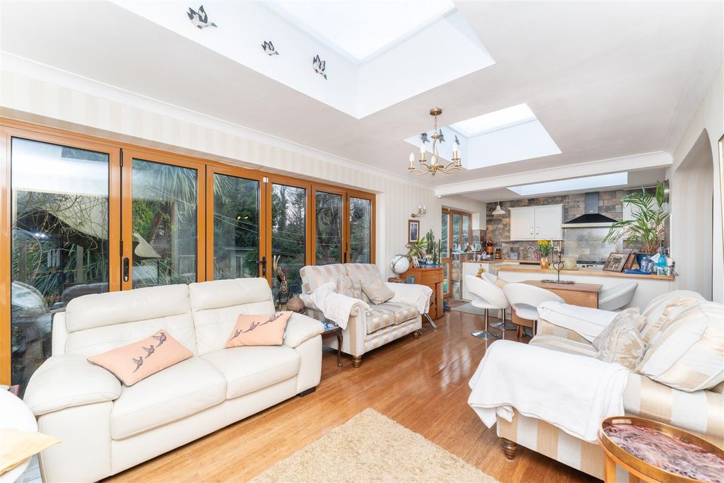 Property photo 1 of 18 Lkolf6_A9Ugcajmrvcvgiw.Jpg