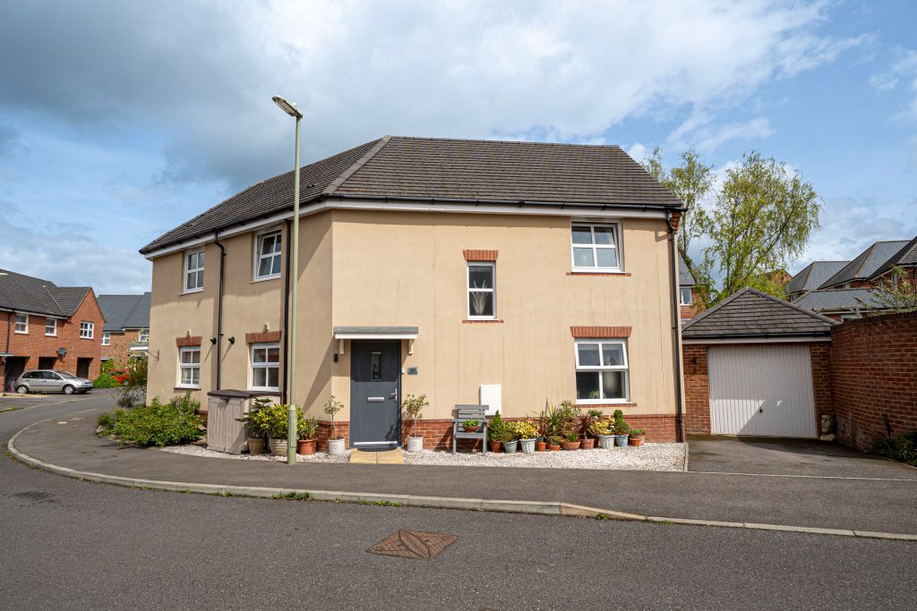 Property photo 1 of 20