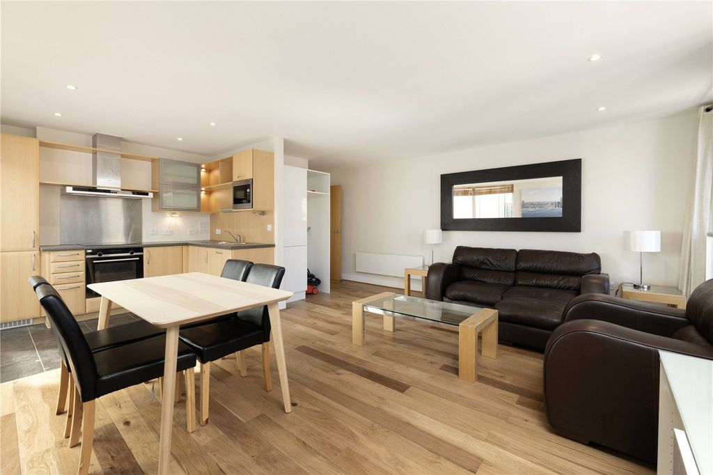 Property photo 3 of 7 Picture No. 11