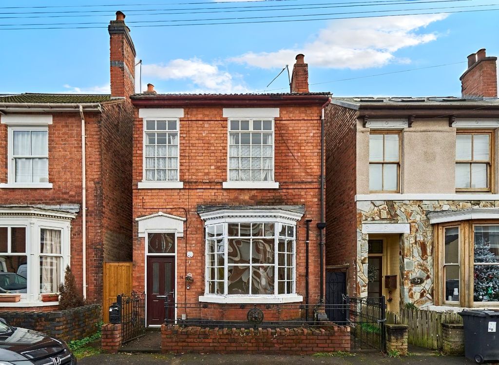 Property photo 1 of 32