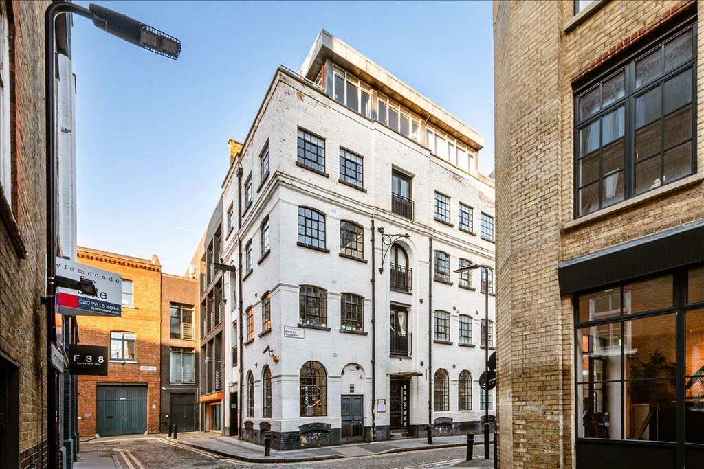 Property photo 3 of 13