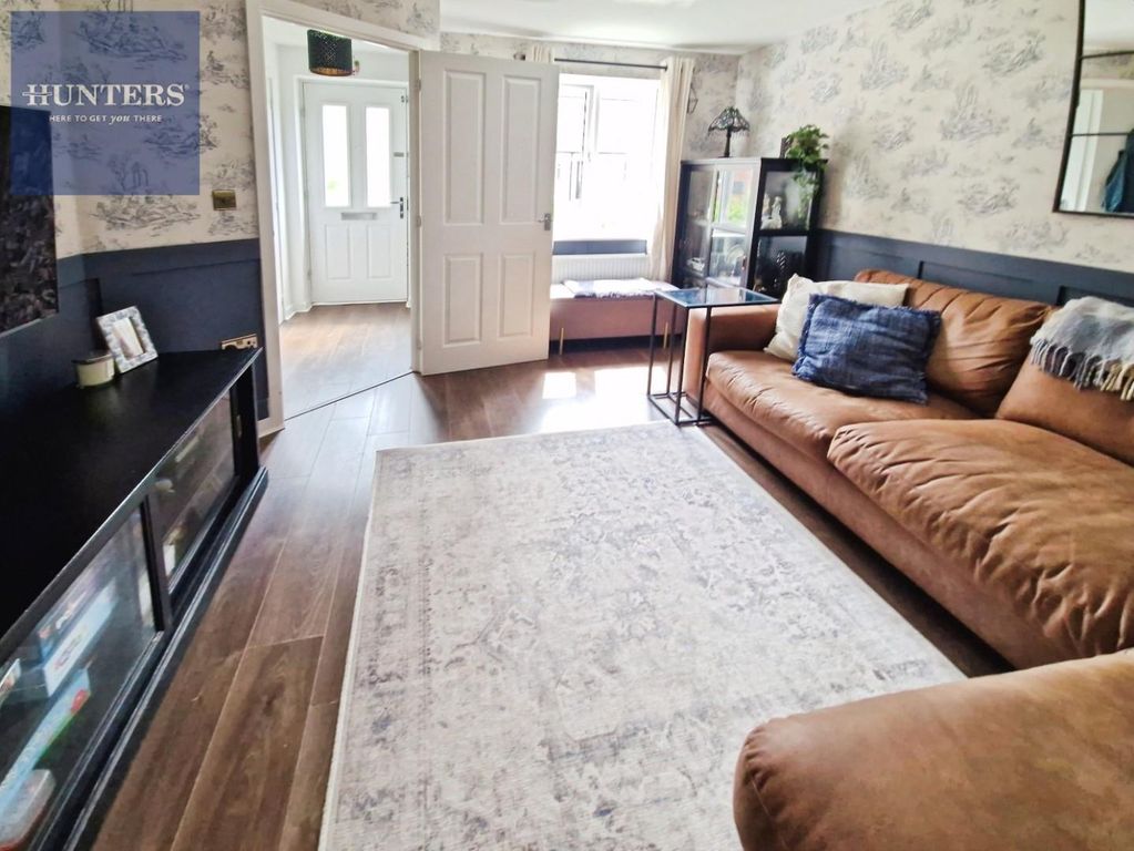 Property photo 3 of 14 F165Cba2-1000082076.Jpg