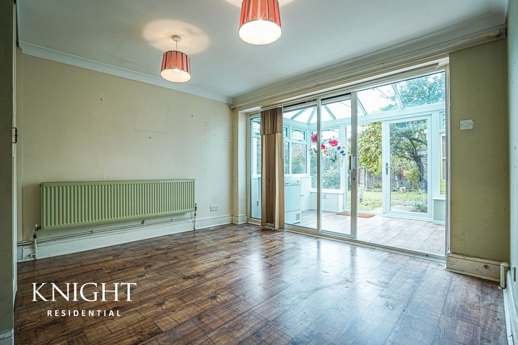 Additional image 18 of 2 bed property for saleConnaught Avenue, Frinton-On-Sea CO13