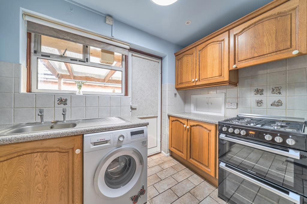 Property photo 3 of 20 Kitchen