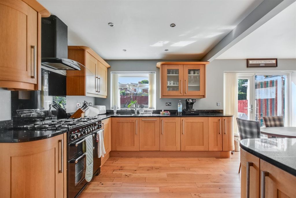 Property photo 3 of 19 Kitchen Diner_2.Jpeg