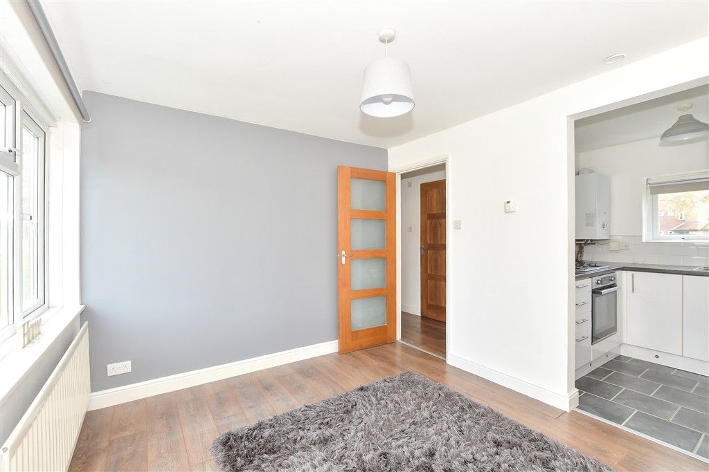 Property photo 2 of 10 Lounge