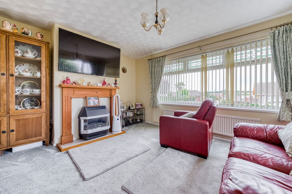Property photo 2 of 24