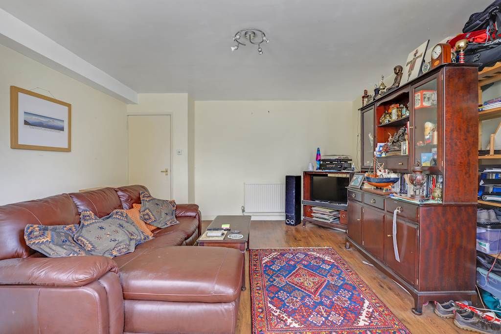 Property photo 3 of 11 03-9363Jhhgll - Flat 2, 275 Church Road - 7-Small