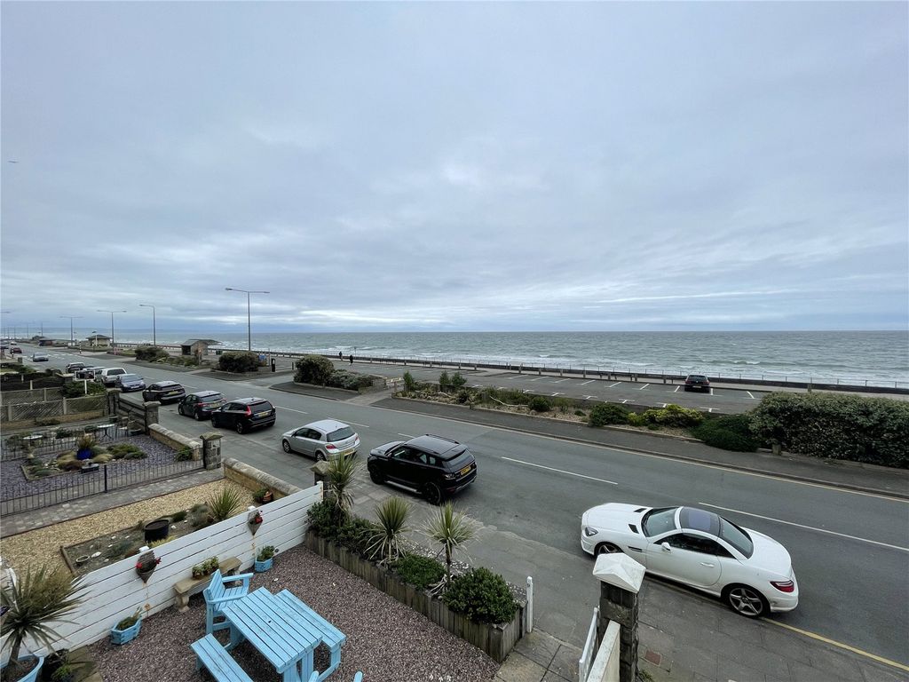 Additional image 10 of 2 bed flat for saleMarine Parade, Tywyn, Gwynedd LL36