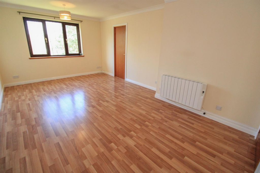 Additional image 4 of 2 bed flat for sale10 Holm Dell Court, Inverness IV2