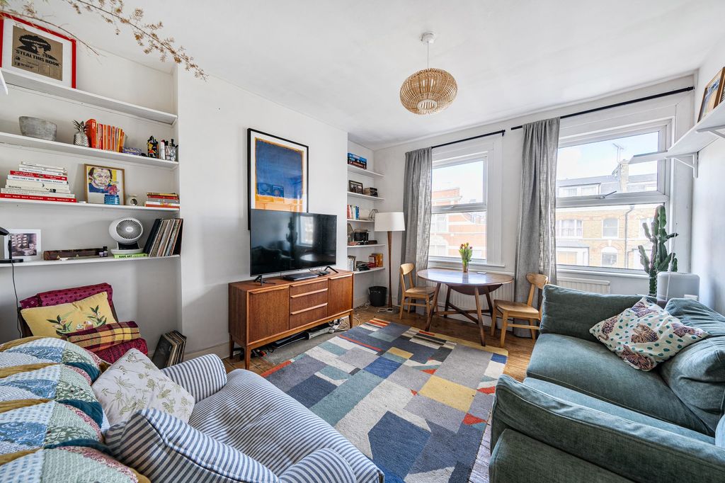 Property photo 1 of 8