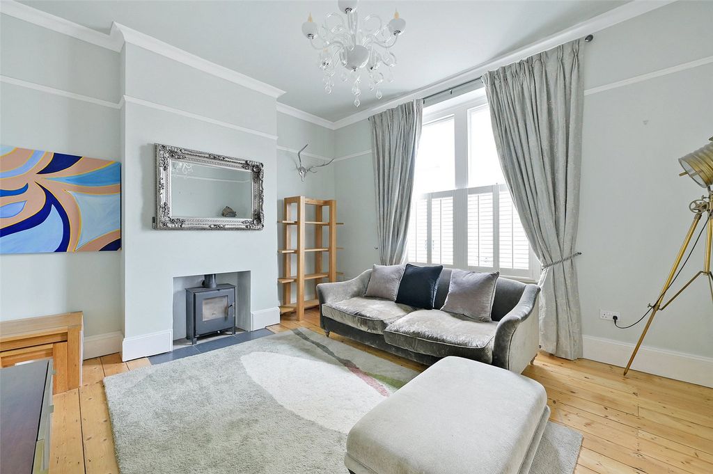 Property photo 3 of 15 Picture No. 11