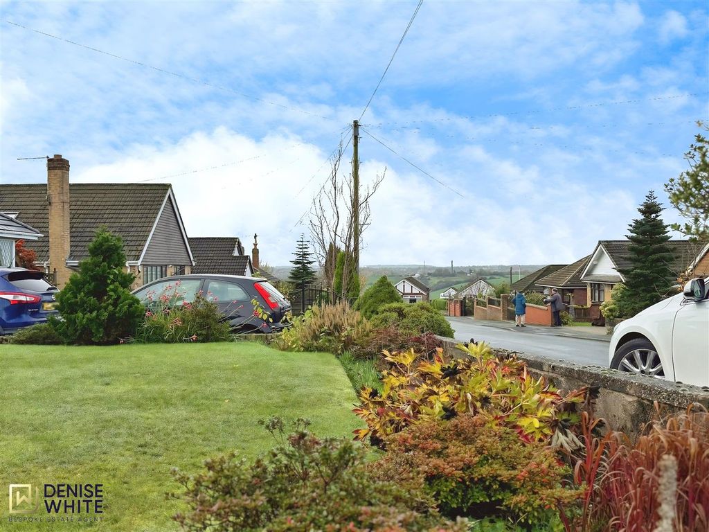 Property photo 3 of 29 Location