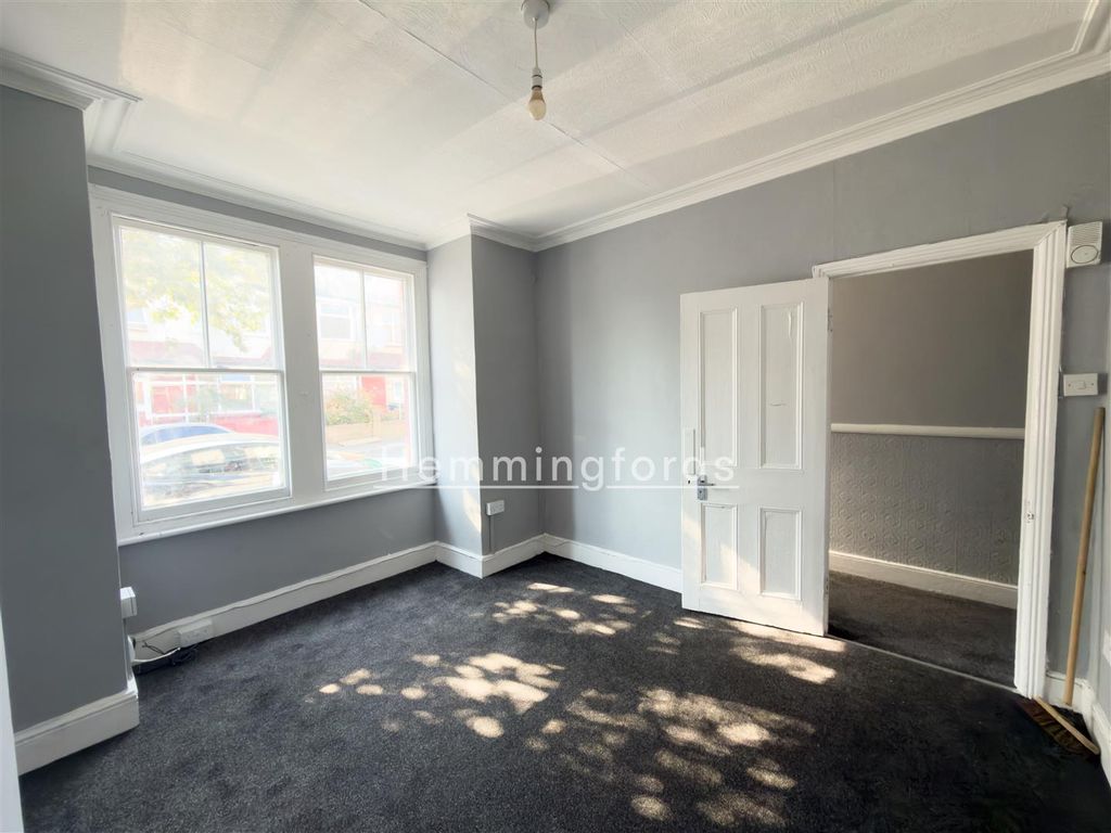 Property photo 3 of 9 25_Kim-8.Jpg