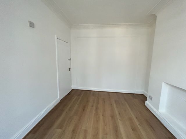 Property photo 3 of 25