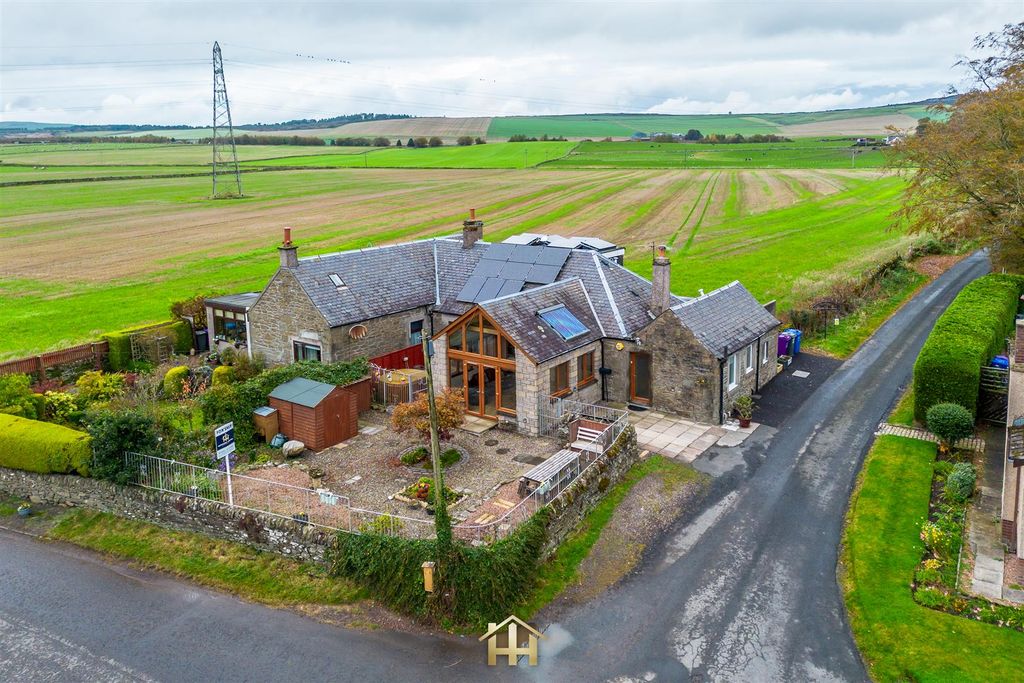 Property photo 2 of 26 Carmetline Cottage Tealing Dd4 0Pt 211025 Edit (45