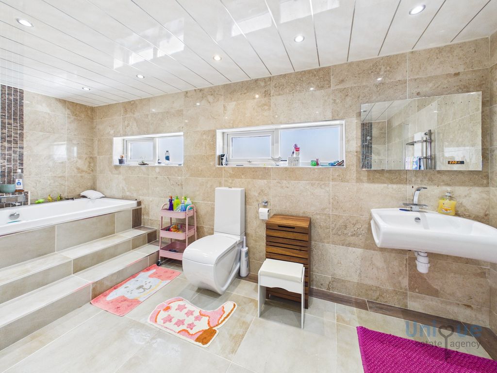 Additional image 34 of 6 bed detached house for salePrinces Way, Fleetwood FY7