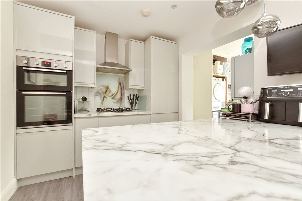 Property photo 3 of 18 Kitchen/Diner