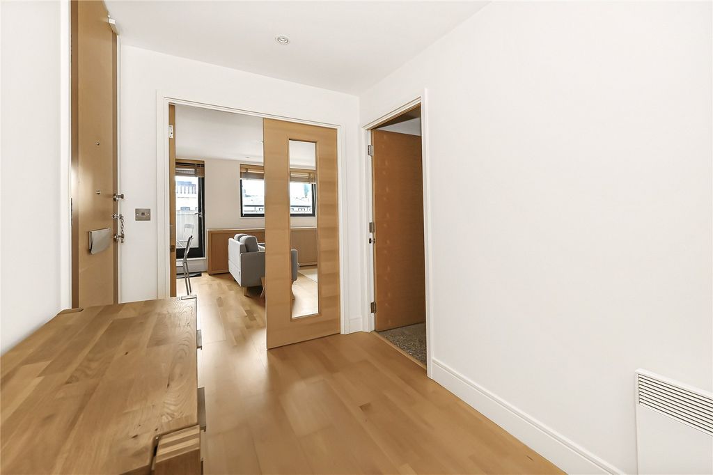 Property photo 3 of 12 Picture No. 24