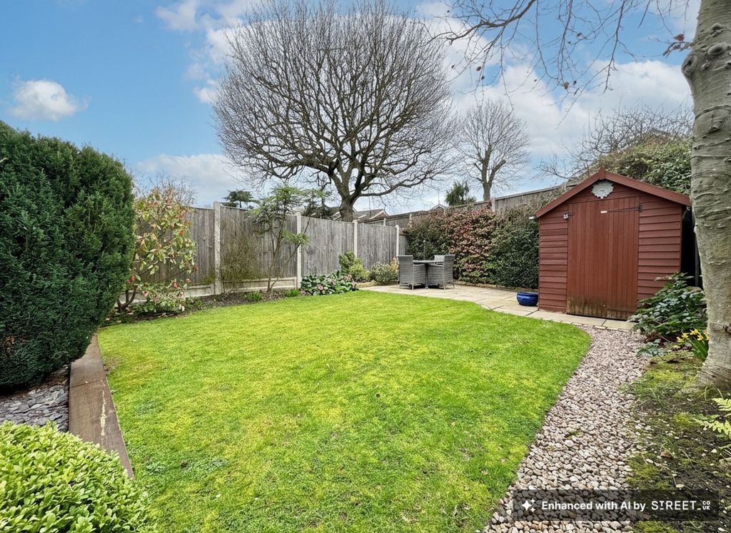 Property photo 2 of 20 Garden