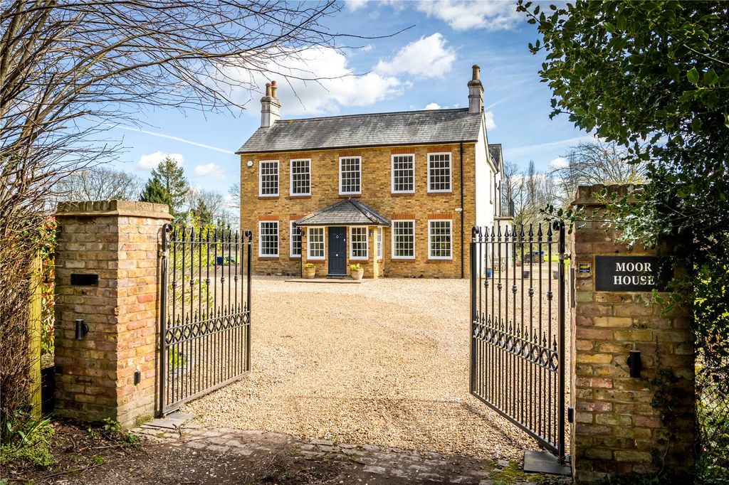 Property photo 1 of 68 House. Partnership